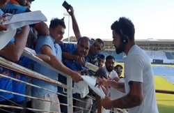 IND vs WI: फैंस के साथ कुछ इस तरह वक्त बिताते नजर आए कैप्टन कोहली, BCCI ने शेयर किया वीडियो