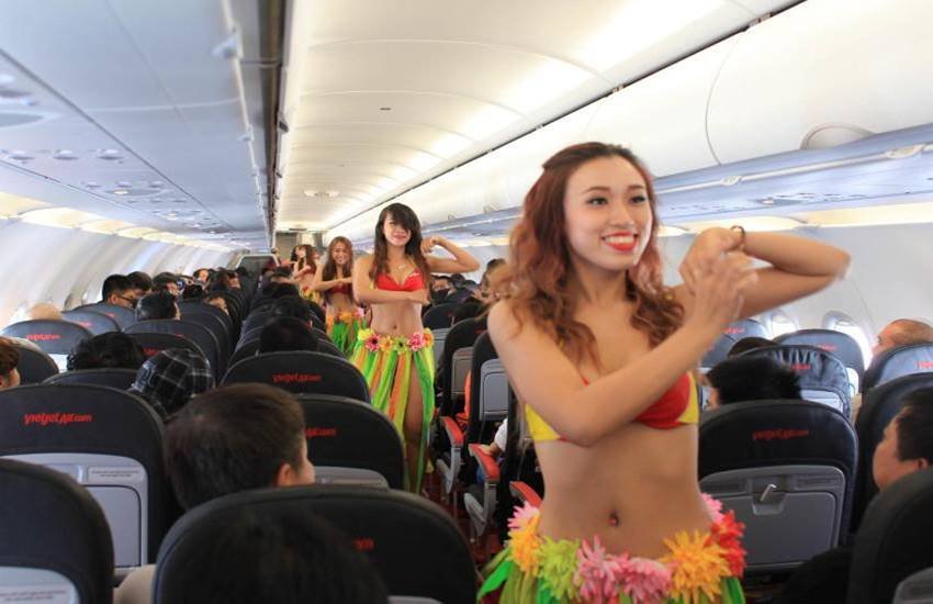Vietjet Air, Bikini Air Hostess, Vietjet airlines services, Ho Chi Minh City, Vietnam, bikini airline, international destinations, super-saving tickets