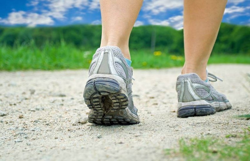 वजन कम करने के लिए वॉक करें (Source: Dreamstime)