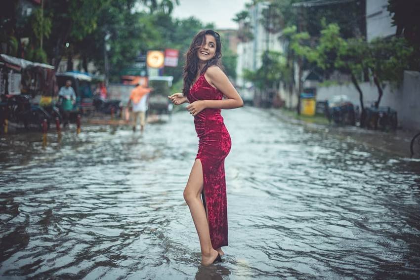 दरअसल बाढ़ से पूरे बिहार की हालत खराब है। पटना में हालात और भी बदतर हैं। लोगों का ध्यान इस तरफ खींचने के लिए कुछ लोगों ने एक नायाब तरकीब निकाली।