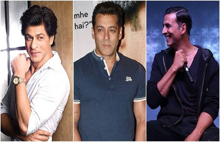 बॉलीवुड स्टार्स अपनी कलाकारी के साथ ही अपने आलीशान लाइफस्टाइल के लिए भी जाने जाते हैं। कोई महंगी गाड़ियों का शौक रखता है तो कोई महंगी घड़ियों का। कोई महंगे चश्मों का दीवाना है तो कोई शानदार जूतों का। बहुत से सेलिब्रिटीज अपने आलीशान बंगले के लिए भी मशहूर हैं। आलम ये है कि मुंबई घूमने जाने वाले लोग अकसर शाहरुख खान के बंगले मन्नत या फिर अमिताभ के घर जलसा के बाहर तस्वीरें खिंचवाते भी दिख जाते हैं। आइए जानते हैं बॉलीवुड के फेमस स्टार्स के आशियानों की कीमत के बारे में: