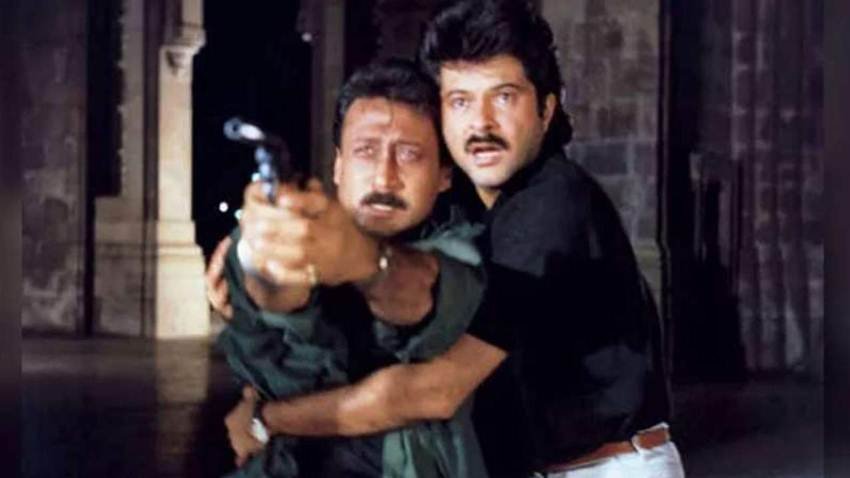 Jackie Shroff - Anil Kapoor: अगर बॉलीवुड के उन मेल एक्टर्स की जोड़ी की बात करें जिन्हें लोगों का सबसे ज्यादा प्यार मिला तो उसमें इस जोड़ी का नाम जरूर लिया जाएगा। दोनों कर्मा में पहली बार एक साथ नजर आए थे। उसके बाद परिंदा, राम लखन, 1942 अ लव स्टोरी, कभी ना कभी और त्रिमूर्ति जैसी फिल्मों से लोगों का खूब मनोरंजन किया। (Photo: You Tube)