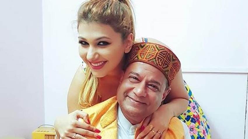 बिग बॉस 12 में भजन सम्राट अनूप जोलटा को हर हफ्ते के 40 लाख रुपए मिलते थे।