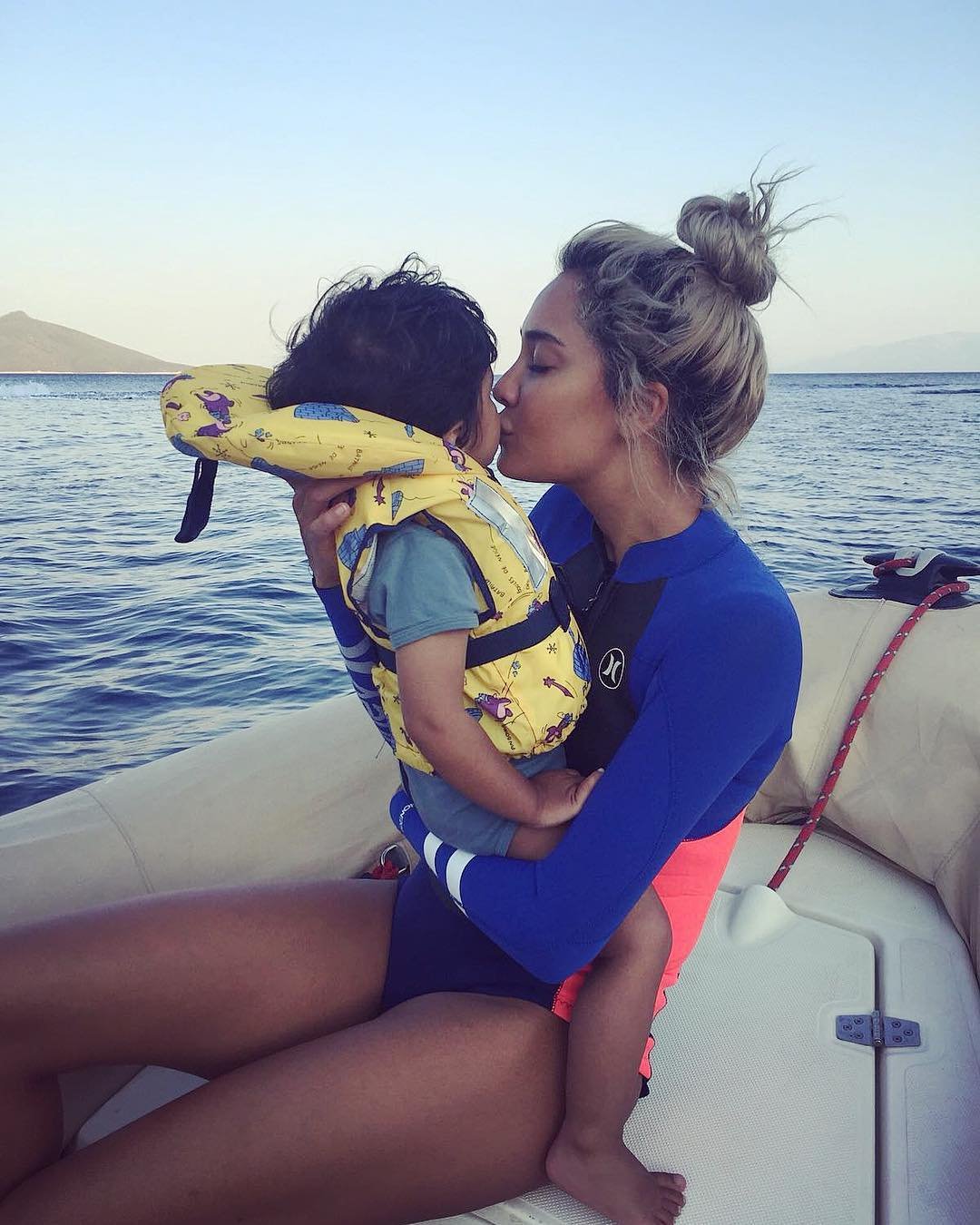 Lisa haydon, lisa haydon baby, lisa haydon lakme fashion week, lisa haydon babies, lisa haydon family, lisa haydon movies, celebrity kids, celebrity pregnancies