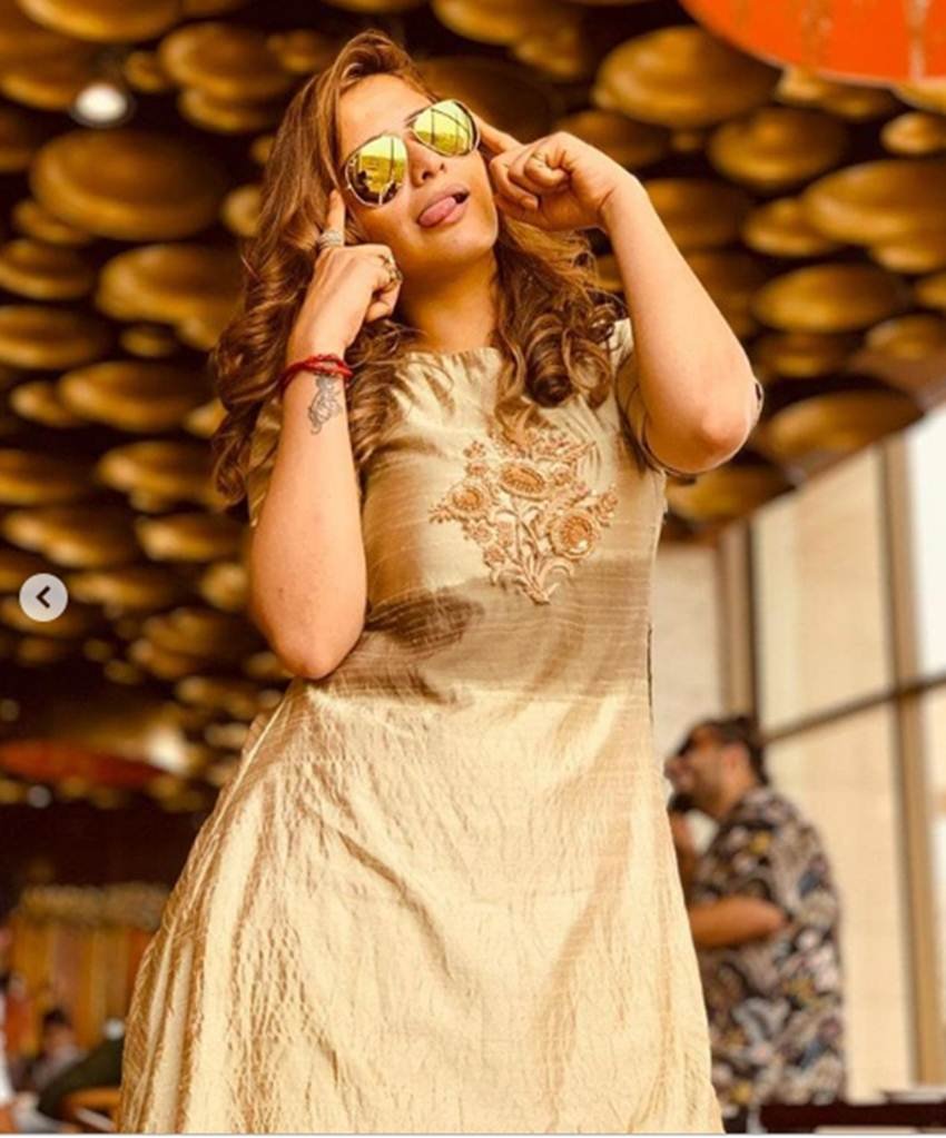 आरती और अयाज ने कलर्स टीवी के शो परिचय: नई जिंदगी के सपनों का में साथ काम किया था। वहीं से इन दोनों की लव स्टोरी शुरू हुई थी।