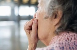 मोबाइल पर गंदी फिल्म देखने की लत थी, नाबालिग ने 60 साल की महिला से रेप कर चेहरा कुचल दिया