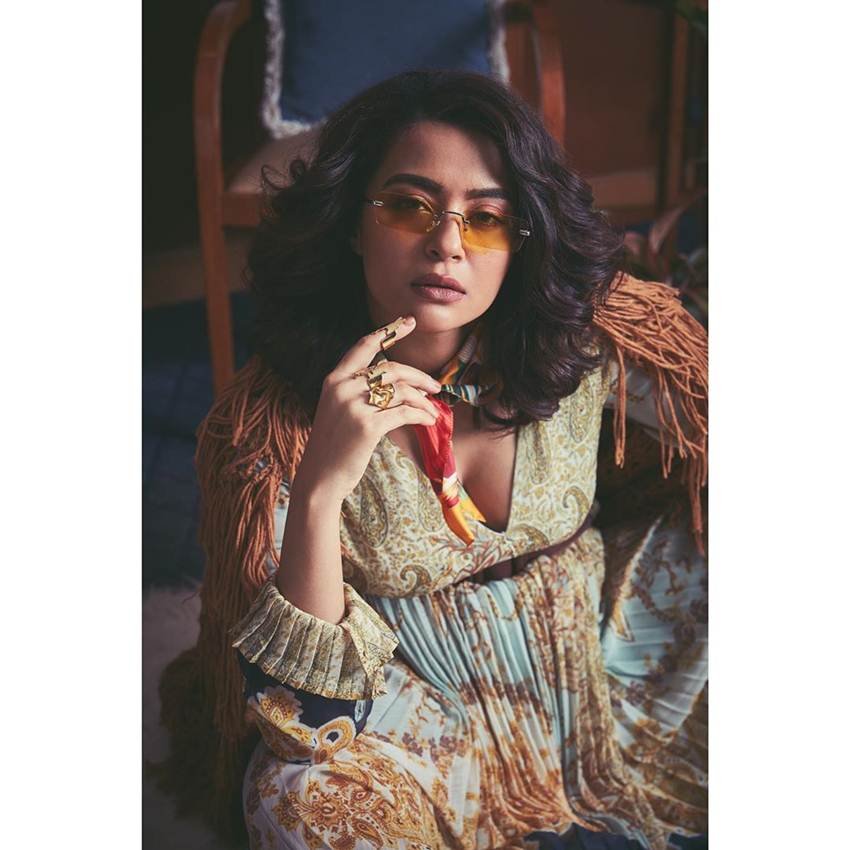 फिलहाल सुरवीन आज फिल्मों में जाना-माना नाम हैं। हाल ही में उनकी सैक्रेड गेम्स पार्ट 2 रिलीज हुई थी। इस वेब सीरीज में उनके काम की खूब सराहना हुई है।
