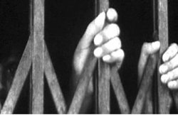 दिल्ली: मोतीनगर में नाबालिग से गैंगरेप, 12 घंटे तक वारदात के बाद पीड़िता को सड़क पर छोड़ गए आरोपी