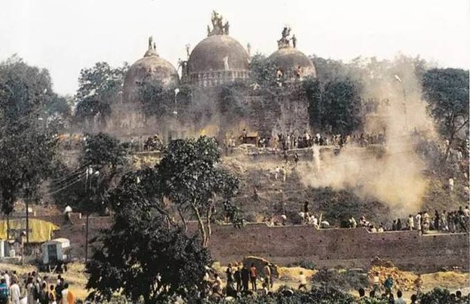 अयोध्या मामला: राजीव धवन को धमकी देने वालों को नोटिस