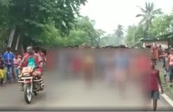 झारखंड: कपल को कमरे में आपत्तिजनक हालत में पकड़ लिया, अधनग्न कर सिर मुंडा गांव में घुमाया