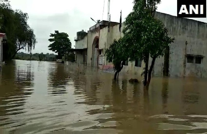 Flood in Jail