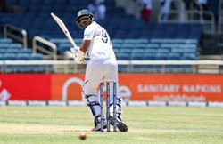 VIDEO: वेस्टइंडीज के खिलाफ ईशांत शर्मा ने जड़ी टेस्ट करियर की पहली फिफ्टी, विराट कोहली ने कुछ यूं मनाया जश्न