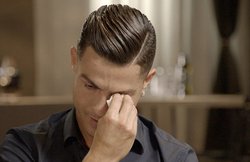 VIDEO: पिता की मौत के 15 साल बाद उनका ये वीडियो देखकर शो में ही फूट-फूटकर रोने लगे क्रिस्टियानो रोनाल्डो