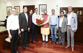 Fake News, News, False News, Big Challenge, Challenge DNPA, Digital News Publishers Association, Members, Meeting, Union Minister Prakash Javdekar, Prakash Javdekar, New Delhi, State News, National News, Hindi News