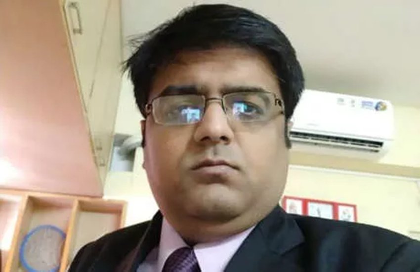 पुलिस को दिए गए बयान में झुनझुनवाला ने कहा कि वह ऑनलाइन पोकर खेलने की वजह से काफी कर्ज में आ गए थे ।(फोटो-LinkedIn)