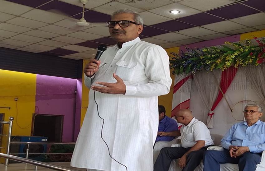 रीवा से बीजेपी सांसद जनार्दन मिश्रा। (फोटो सोर्स: जनार्दन मिश्रा फेसबुक पेज) रीवा से बीजेपी सांसद जनार्दन मिश्रा। (फोटो सोर्स: जनार्दन मिश्रा फेसबुक पेज)