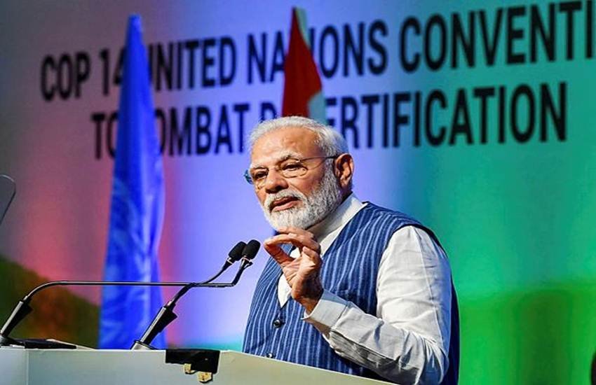 मीडिया रिपोर्ट के मुताबिक मोदी सरकार नौकरशाहों के इस्तीफे पर कड़े नियम बनाने की सोच रही है। (फोटो सोर्स: PTI)