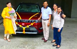 Mahindra and Mahindra MD Pawan Goenka, Pawan Goenka first car, Mahindra XUV300 AMT, Anand Mahindra, Mahindra XUV300 price. Mahindra XUV300 features