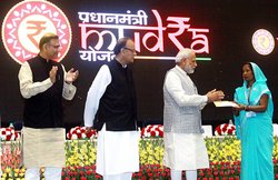 नरेंद्र मोदी की महत्वाकांक्षी Mudra स्कीम से बढ़ रहा NPA! वित्त मंत्रालय ने बैंकों को दिया रिव्यू का आदेश