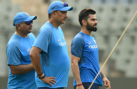 RAVI SHASTRI with Bharat arun and virat kohli