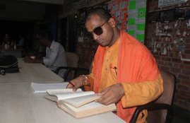 JNUSU Results 2019, JNU Student Election Results 2019, JNU, Raghvendra Shukla, Yogi of Campus, Junior Yogi, Independent Candidate, Shashibhushan Pandey, Samad, Councillor, School of Social Sciences, SSS, First Visually Impaired Winner, JNU, Habib Jalib, Pakistan, Aishe Ghosh, JNUSU President, Saket Moon, Vice President, Celebration, Victory, Election, JNU Results, Announcement, JNUSU, National News, Hindi News, Breaking News, Latest News