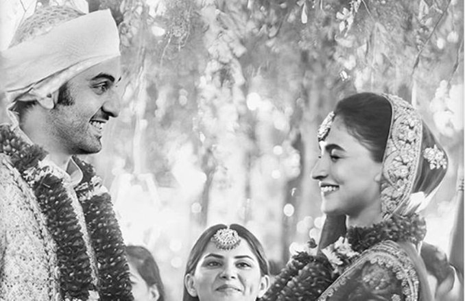 आलिया रणबीर ने भी क्या गुपचुप कर ली शादी? दूल्हा-दुल्हन की एक कपल फोटो हो रही वायरल