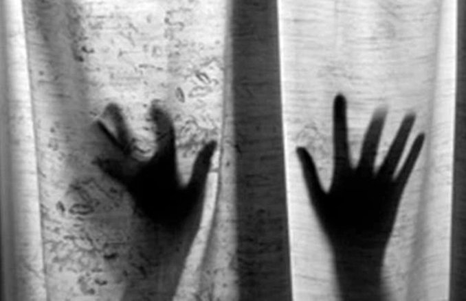 मां के साथ खेत से घर लौट रही थी 5 साल की बच्ची, मुंह दबाकर उठा ले गया आरोपी और किया रेप