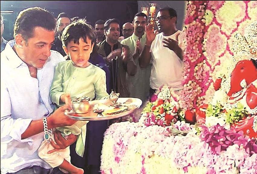 गणेश चतुर्थी पर अभिनेता सलमान खान