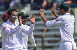 Bangladesh vs Afghanistan One-Off Test Live Cricket Score Online: रहमत शाह ने ठोका टेस्ट करियर का पहला शतक, पारी को संभाला