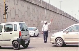 Motor Vehicle Act 2019, how to sign up in DigiLocker , what is DigiLocker, driving licence in DigiLocker, vehicle registration paper in DigiLocker, new traffic rule 2019, new traffic fines in up, new traffic fines in mp, how to save dl in DigiLocker
