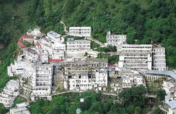 Vaishno Devi Temple: देश का ‘सर्वश्रेष्ठ स्वच्छ प्रतिष्ठित स्थल’ घोषित हुआ वैष्णो देवी मंदिर, राज्यपाल सत्यपाल मलिक ने दी बधाई