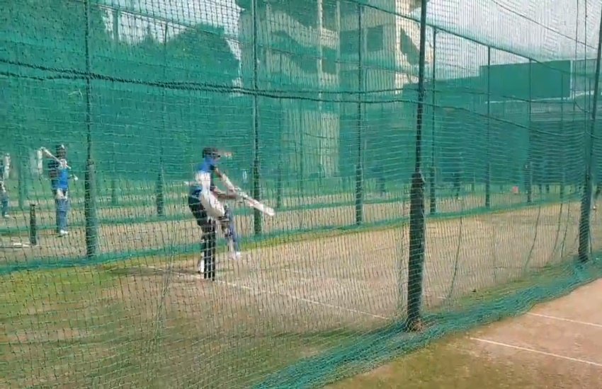 मैच से पहले शिखर धवन ने की खास तैयारी (फोटो सोर्स-bcci screenshot)