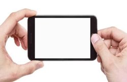 दिल्लीः महिला पत्रकार का आरोप- कपड़े बदलते वक्त दुकानदार CCTV में देख रहा था ‘लाइव फुटेज’, VIDEO भी बनाया