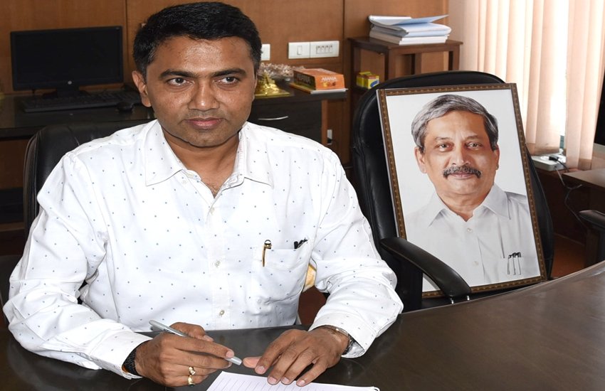 ASG Atmaram Nadkarni, Manohar Parrikar, CM Sawant, goa cm, cm of goa, goa CM Sawant
