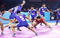 Pro Kabaddi 2019 Score, Dabang Delhi vs Haryana Steelers: हरियाणा स्टीलर्स ने दबंग दिल्ली को 45-25 से हराया, विकास खंडोला ने बिखेरा जलवा