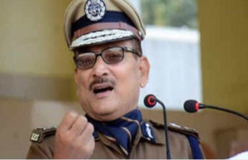 बिहार के पुलिस महानिदेशक गुप्तेश्वर पांडेय (फोटो सोर्स ; Twitter) बिहार के पुलिस महानिदेशक गुप्तेश्वर पांडेय (फोटो सोर्स ; Twitter)