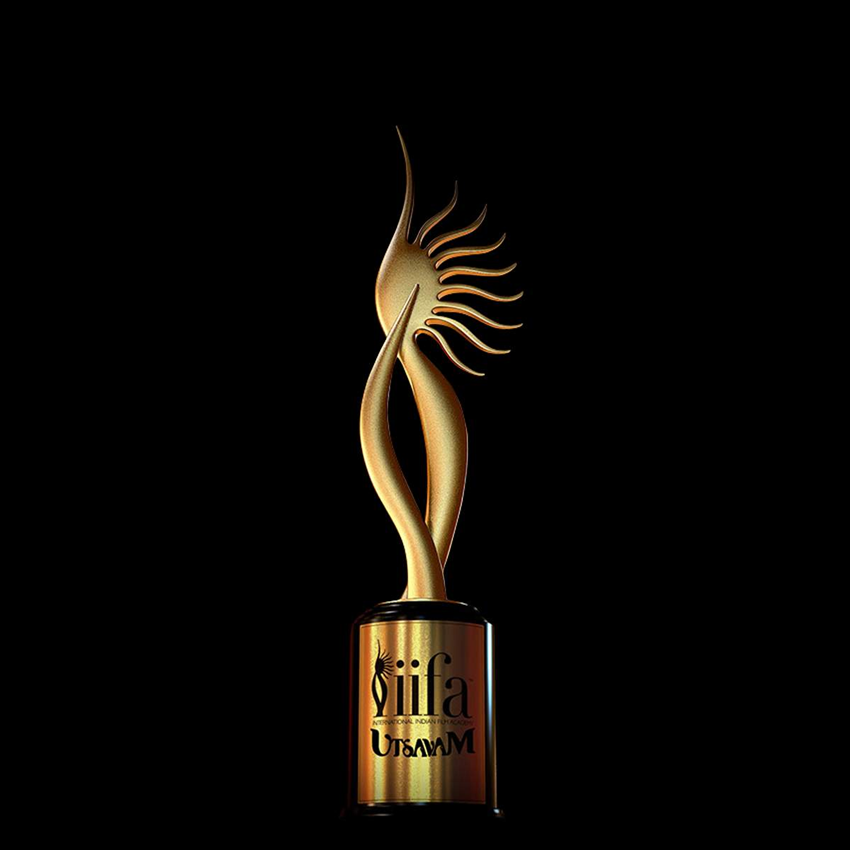 इस साल आईफा के 20 साल भी पूरे हुए। 20 साल पूरे होने पर IIFA ने पांच स्पेशल अवॉर्ड दिए। ये अवार्ड्स पिछले 20 सालों के काम को देखते हुए दिया गया। ये अवार्ड्स इस प्रकार हैं- बेस्ट एक्ट्रेस: दीपिका पादुकोण , बेस्ट एक्टर: रणबीर कपूर, बेस्ट फिल्म: कहो ना प्यार है, बेस्ट डायरेक्टर: राजकुमार हिरानी और बेस्ट म्यूजिक: प्रीतम