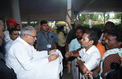 मुख्यमंत्री से मिलने पहुंचे शख्स की CM हाउस में ही कट गई जेब, हो गया बड़ा नुकसान