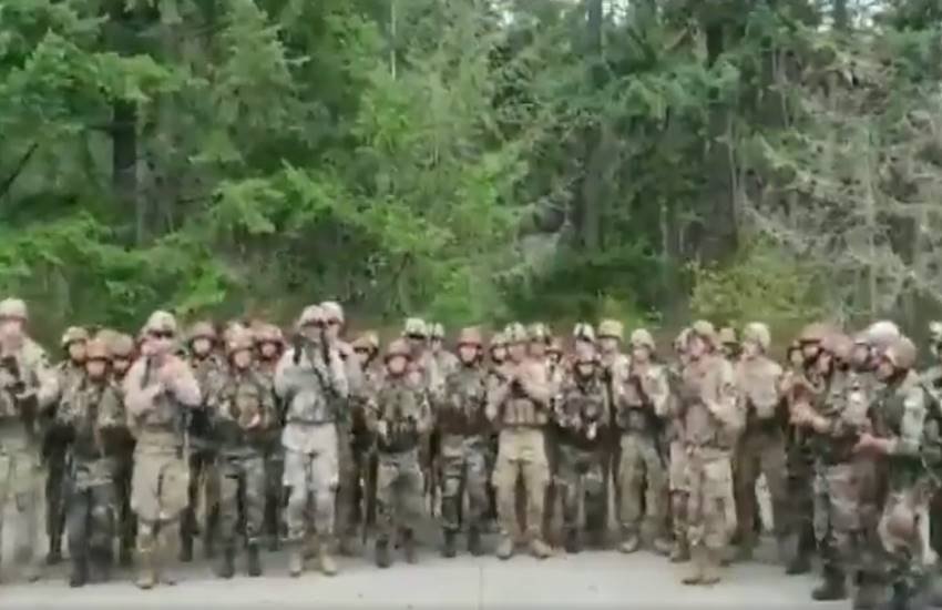 भारत और अमेरिका के फौजियों का एक वीडियो सामने आया है जिसमें दोनों देश के सन्यकर्मी नाचते नजर आ रहे हैं। (Photo-ANI)