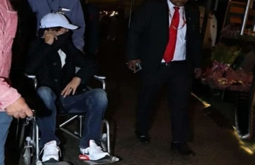 irrfan khan, irrfan khan mumbai airport, irrfan khan Angrezi medium, irrfan khan movie, irrfan khan latest movies, irrfan khan health, irrfan khan age, irrfan khan wife, irrfan khan surgery, irrfan khan returns,इरफान खान, entertainment news, irrfan khan, irrfan khan mumbai airport, irrfan khan Angrezi medium, irrfan khan movie, irrfan khan latest movies, irrfan khan health, irrfan khan age, irrfan khan wife, irrfan khan surgery, irrfan khan returns,इरफान खान, entertainment news,