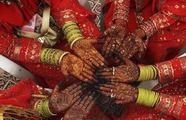 karva chauth 2019 Date, karva chauth kab ki hai, karwa chauth 2019 kab hai, 2019 ka karwa chauth kab hai, karwa chauth ka vrat kab hai 2019, karwa chauth 2019 mein kab hai, how to do karwa chauth puja in hindi, karwa chauth ki puja kaise kare