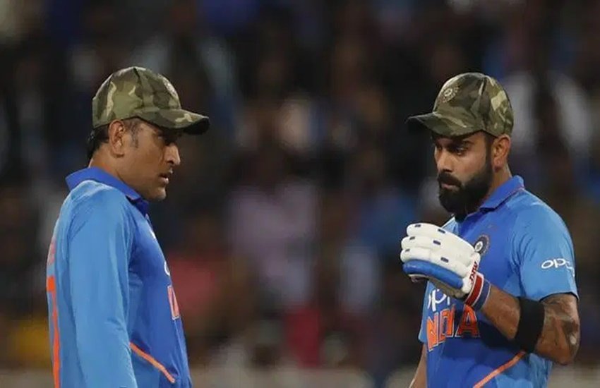 महेंद्र सिंह धोनी और विराट कोहली। (फोटो सोर्स- एपी0 महेंद्र सिंह धोनी और विराट कोहली। (फोटो सोर्स- एपी0