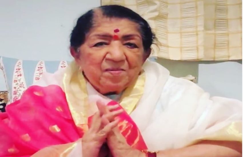 Lata Mangeshkar, singer Lata Mangeshkar, bollywood singer, Lata Mangeshkar controversy, lata mangeshkar honoured, bollywood, lata mangeshkar superhit songs, lata superhit songs, Daughter Of The Nation, lata Daughter Of The Nation, Daughter Of The Nation lata, लता मंगेशकर, बॉलीवुड, नरेंद्र मोदी, किशोर कुमार,