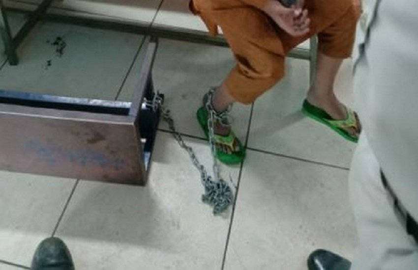 मदरसे से फरार होने की कोशिश की तो नाबालिगों को चेन से किया कैद
फोटो सोर्स- ani