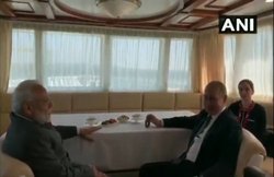 VIDEO: मोदी और पुतिन ने शिप पर साथ में की सवारी, शिप बिल्डिंग कॉम्प्लेक्स का भी किया दौरा