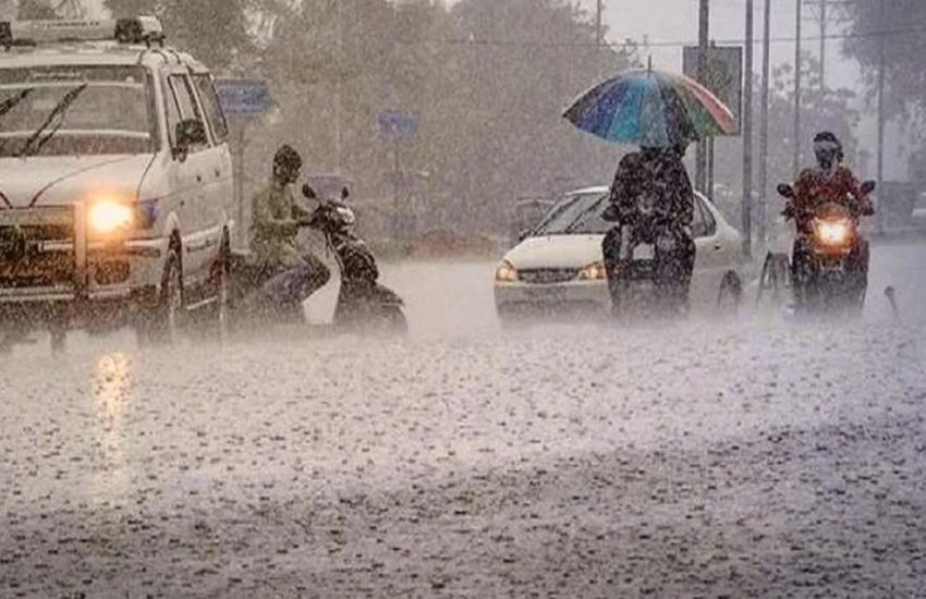 मुंबई, गुजरात और एमपी में भारी बारिश 
फोटो सोर्स- स्काई मेट वेदर 