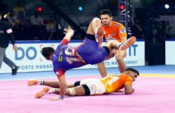 Puneri Paltan vs Dabang Delhi: नवीन एक्सप्रेस की बदौलत सेमीफाइनल में पहुंची दिल्ली, प्लेऑफ की दौर से बाहर पुणेरी पलटन