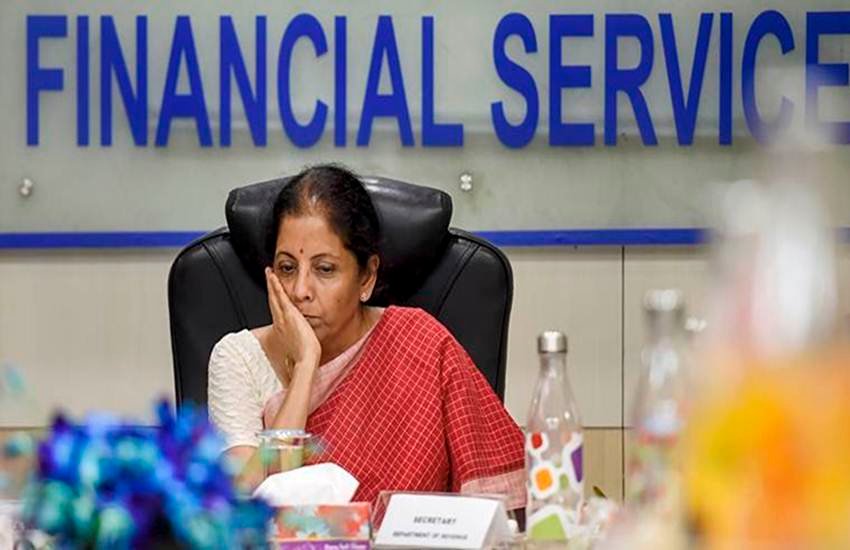 सरकार ने कुछ ऐसे नए नियम लागू किए हैं जो एक अक्टूबर से प्रभावी होने जा रहे हैं। (फोटो सोर्स: द इंडियन एक्सप्रेस)