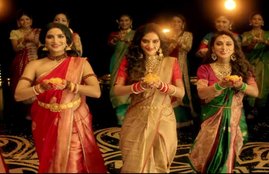 navratri 2019 Date, navratri bengali song, नुसरत जहां और मिमी चक्रवर्ती, नवरात्रि, अशे मां दुर्गा शे, nusrat mimi maa durga song, nusrat mimi dance, Nusrat Jahan, Mimi Chakraborty,Ashey Maa Durga Shey, Latest navratri song 2019