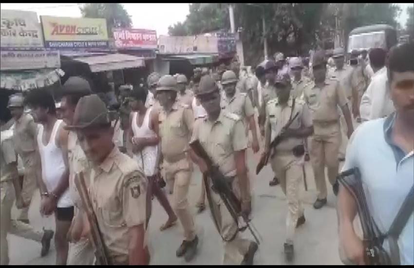 Rajasthan, Alwar, Behror, Behror police station, Gangster Vikram Singh, Rajasthan police, Ak-47, public parade in underwear, behror market, india news, Hindi news, news in Hindi, latest news, today news in Hindi